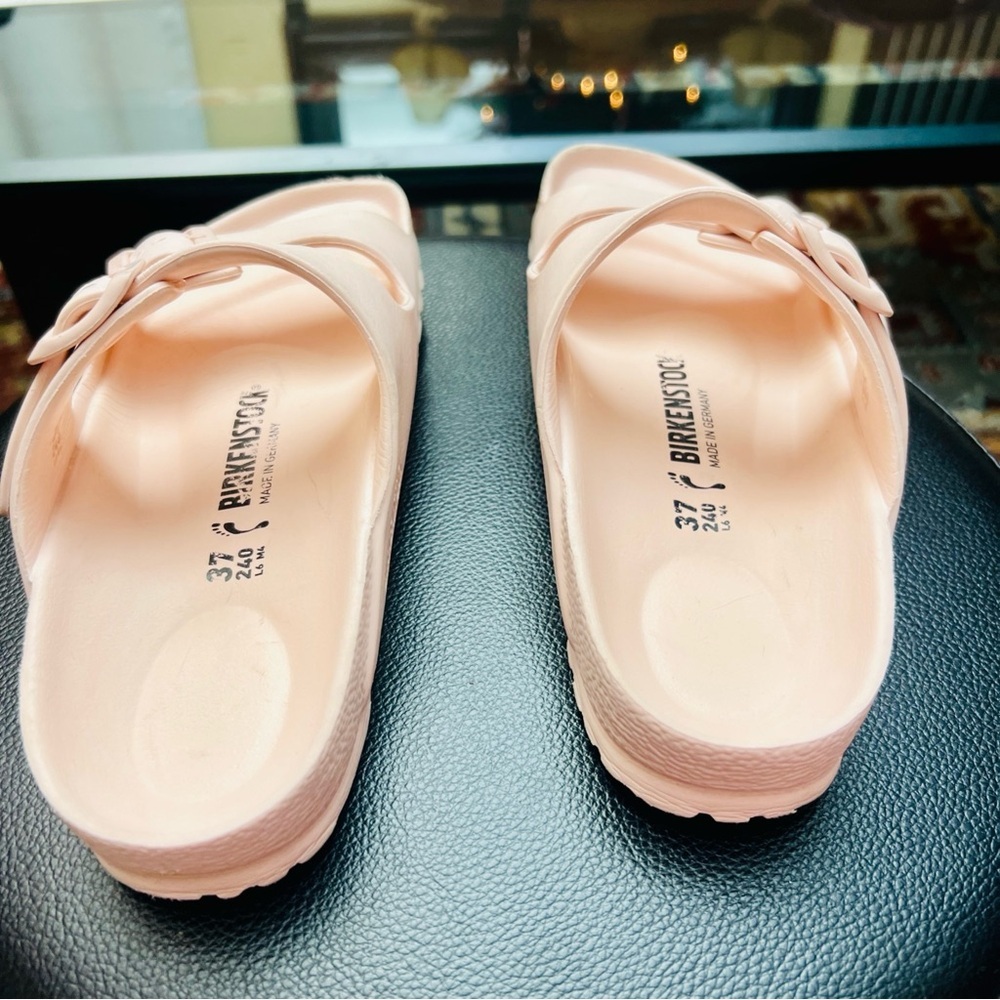 Birkenstock Arizona Light Pink Slides, size 37/7 - Picture 5 of 8